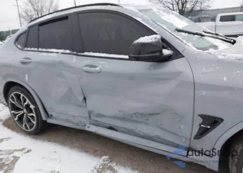 2022 BMW X4 M z USA, uszkodzony, nr VIN 5YM23EC06N9M62520